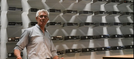Microfoni e mantelli neri: così l'Albania di Hoxha spiava i dissidenti
