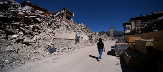 Amatrice, il giorno più lungo. Il paese "che non c'è più" cerca un futuro
