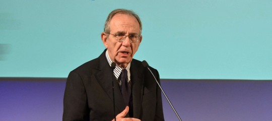 Padoan : ripresa c'è, è ciclica ma anche strutturale; usare parsimonia