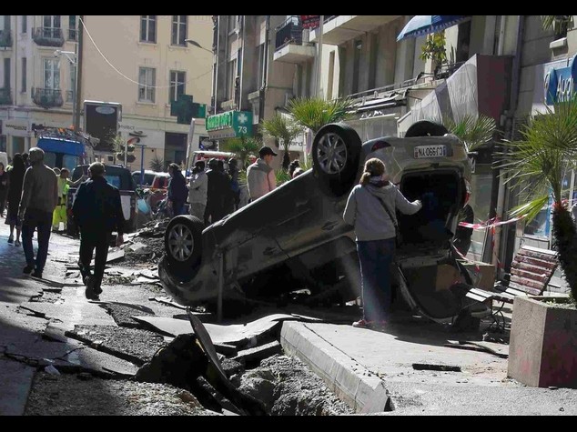 Tempesta in Costa Azzurra Almeno 16 morti e 3 dispersi