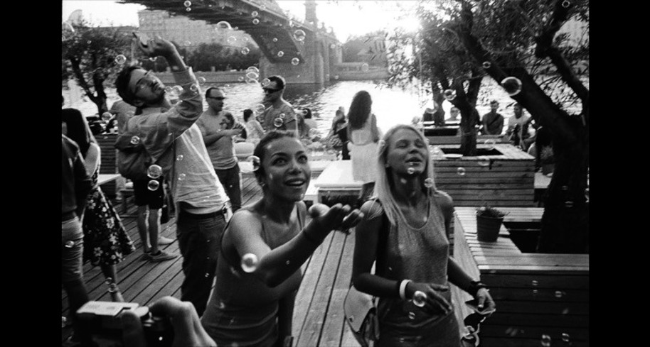 Nelle Foto Eccessive Di Mukhin Il Sogno Di Liberta In Bianco E Nero Dei Russi