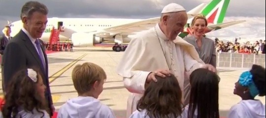 Francesco in Colombia porta la pace (si arrendono anche i narcotrafficanti)