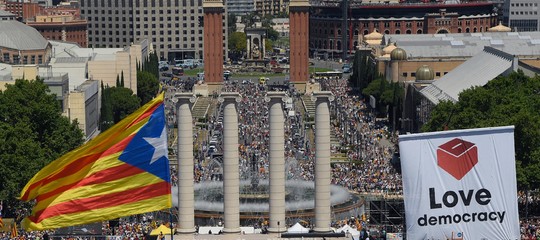 La Catalogna indice il referendum e fa infuriare Rajoy. Cosa succede adesso?
