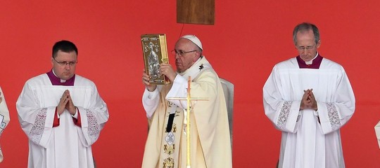 Colombia, per far vincere la pace la via da seguire è quella indicata da Francesco (e da Chàvez)