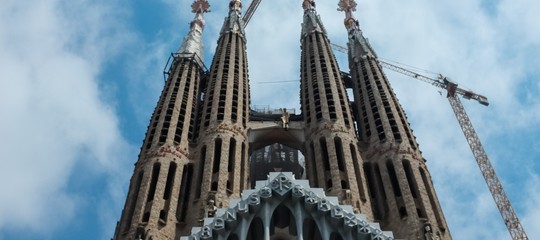 Barcellona: veicolo sospetto, si tratta di un falso allarme