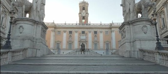 Roma: turista belga denuncia tentato stupro sulle scalinate del Campidoglio