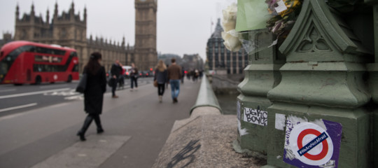 Metro Londra: l'Isis rivendica l'attentato