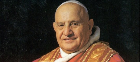 Togliete quell'elmetto dalla testa di Papa Giovanni, vi prego