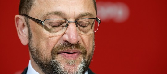 Rebus governo in Germania. Merkel non si arrende al no di Schulz