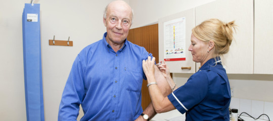 Già 80mila al letto con la febbre. Come sarà l'influenza quest'anno?