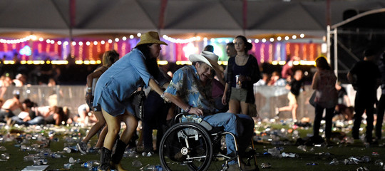 Strage al festival country di Las Vegas. Cosa sappiamo finora
