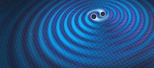 Cosa sono le onde gravitazionali spiegato in 5 righe (da Marco Drago)