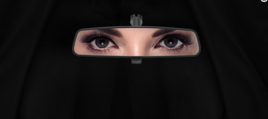 Le pubblicità (molto belle) delle marche di auto dedicate alle donne saudite