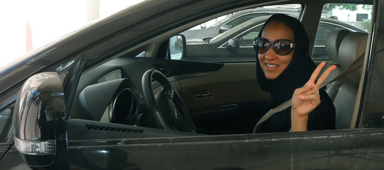 Uber vuole che le saudite imparino a guidare. E ha 3,5 miliardi di ragioni per farlo