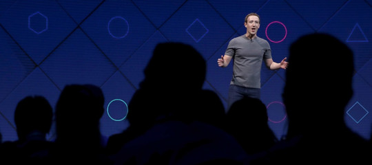 Cosa può, anzi, deve fare Facebook per le prossime elezioni