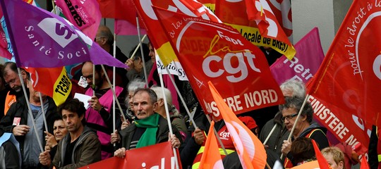 Perché oggi i dipendenti pubblici francesi hanno deciso di non lavorare