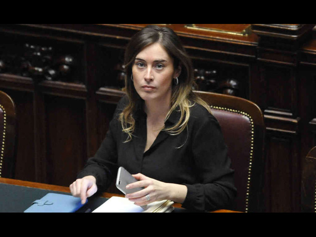 Ok della Camera alle riforme Ma e' scontro in FI e nel Pd