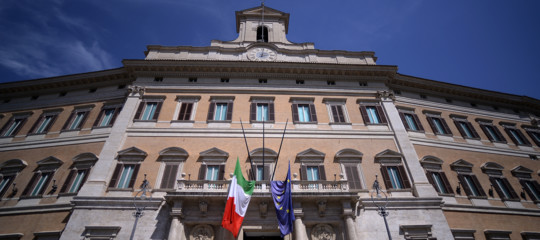 Legge elettorale, si chiude. Catalogna, la risposta di Rajoy. Il Papa al contrattacco?
