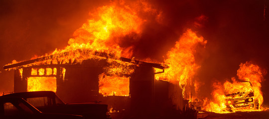 Roghi in California: 17 vittime e 46 mila ettari in fiamme