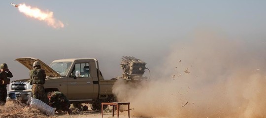 È giusto premiare il fotoreporter che documentò le torture a Mosul e che fu "costretto a partecipare"?