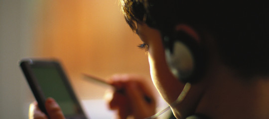 Cosa fanno i ragazzini con lo smartphone: una ricerca italiana ha sondato un 'mondo segreto'