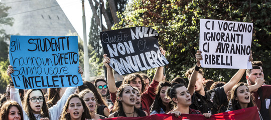 Perché questa alternanza scuola-lavoro non piace agli studenti, ricapitolando