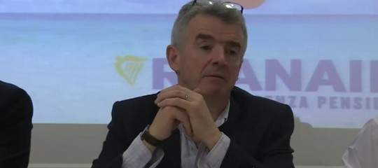 Ryanair: O'Leary, piloti Alitalia vogliono venire da noi