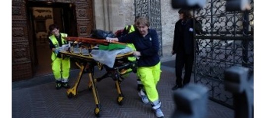 Turista ucciso da peduccio di pietra a Santa Croce a Firenze. Cosa sappiamo