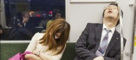 Quali sono gli effetti sulla salute procurati dal dormire e sognare troppo poco