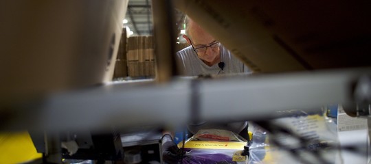 Lavoro: Cgia, operai e impiegati italiani i piu' anziani d'Europa