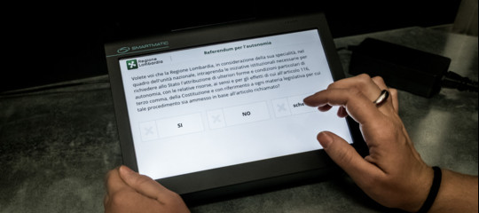Caos voto elettronico in Lombardia, conferenza stampa spostata