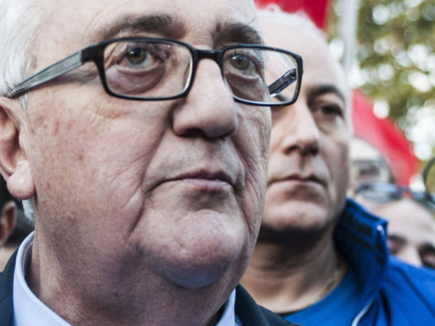 Borghezio condannato a pagare i Rom, li defini' 'facce di c...'