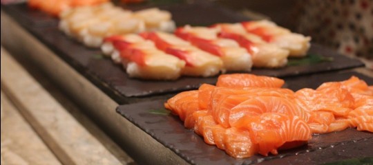 Il sashimi di pollo è di moda ma può essere letale. Uno studio