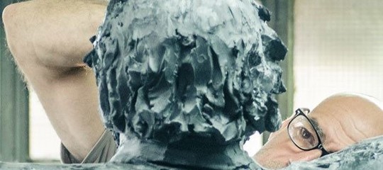 Modena celebra Pavarotti con una statua di due metri