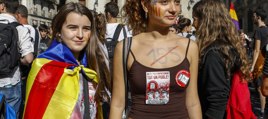 Il giorno dello scontro totale. Cosa succede in Catalogna