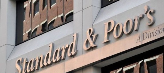 S&P alza rating Italia a 'BBB/A2', "Migliorate prospettive economiche"