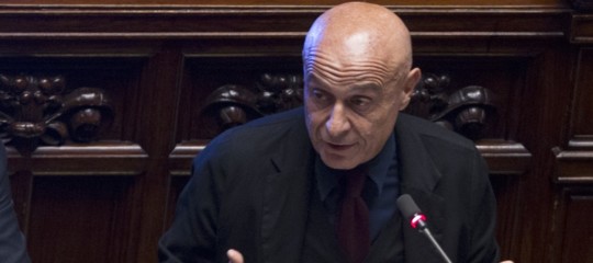 Ius soli. Minniti: "Dobbiamo prendere l'impegno ad approvarlo in questa legislatura"