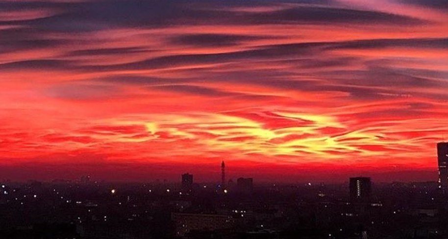 Perche Le Pagine Facebook Sono Piene Di Tramonti Di Fuoco