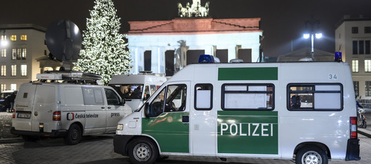 Ancora un attentato terroristico con un furgone, l'arma prediletta dei lupi solitari