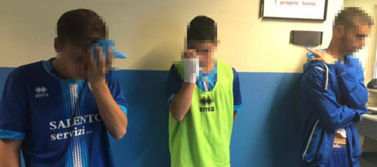 La partita tra ragazzini finisce a sprangate, tre feriti nel Salento