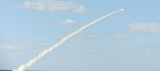 Sauditi abbattono vicino a Riad missile balistico lanciato dallo Yemen