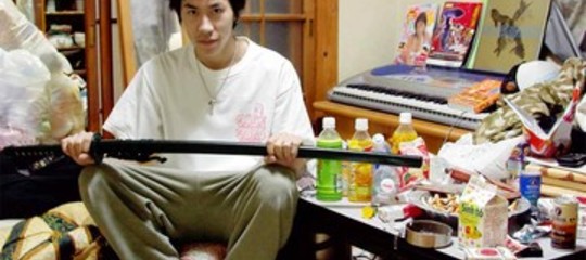 Hikikomori, la sindrome dei ragazzi che si chiudono in camera e rifiutano ogni aiuto