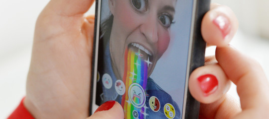 Non bastano gli occhiali connessi e le mappe. I numeri del crollo in borsa di Snapchat