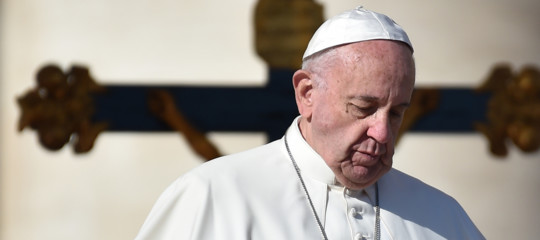 Papa: società contaminata dallo smog della corruzione