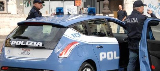 finti carabinieri rapinano famiglia Napoli