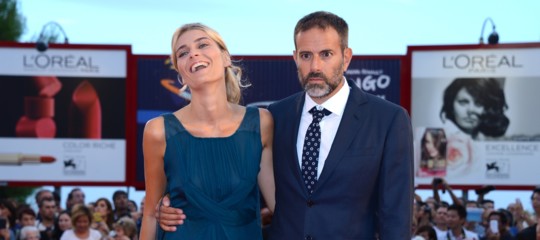 Chi è Claudia Zanella, la moglie di Brizzi che si schiera in sua difesa (pubblicamente)