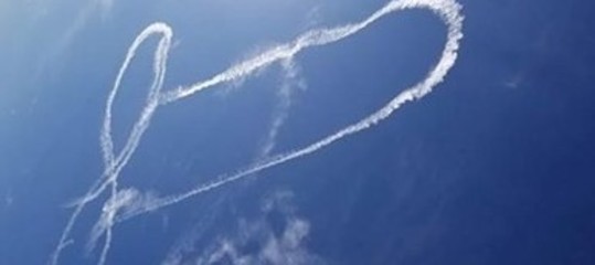 Che Ci Fa Un Gigantesco Pene Nei Cieli Degli Stati Uniti