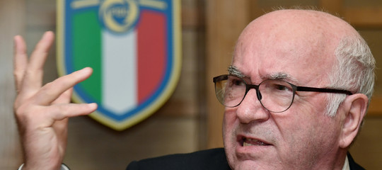 Tavecchio, dimissioni al veleno. La cronaca dell'addio via Twitter