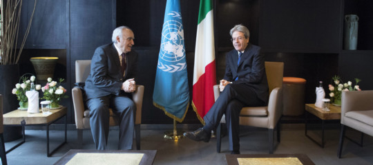 La soluzione in tre fasi di Gentiloni per uscire dalla crisi in Libia
