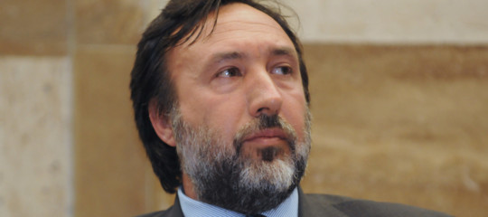 Bandiera neonazista: Procura militare, per ora nessun reato